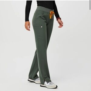 FIGS MOSS SCRUB KADE CARGO PANT M/T